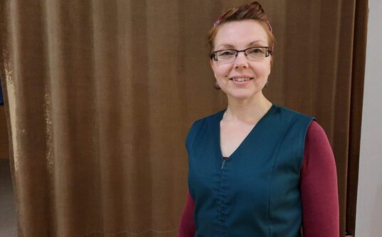 Artikkelin Suvi Talkajärvelle opettajan työ tasapainottaa reserviläisrientoja pääkuvake