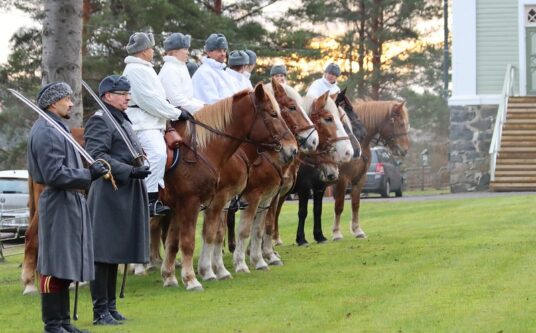Artikkelin Eskadroonan suomenhevoset toivat näyttävyyttä Ruokolahden itsenäisyyspäiväjuhlaan pääkuvake